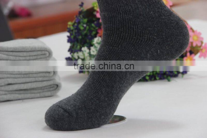 New Men's Business Style Plain Crew Quarter Cotton Socks