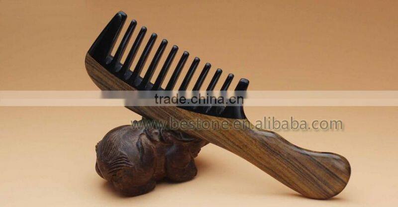 Chinese Style Sandalwood Cow Horn Comb