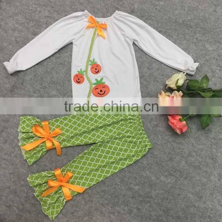 2015 yiwu koya factory wholesale pumpkin halloween girls fall boutique outfit white top hairbow ruffle pant set boutique outfits