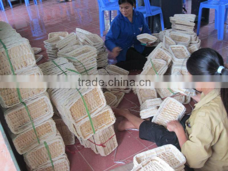 Rectangular storage basket for dried fruit