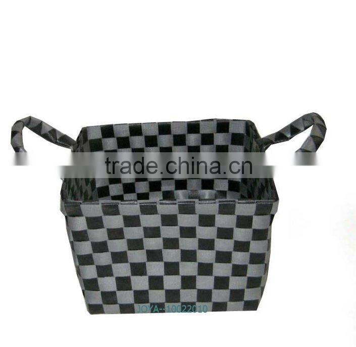 straw basket with handles