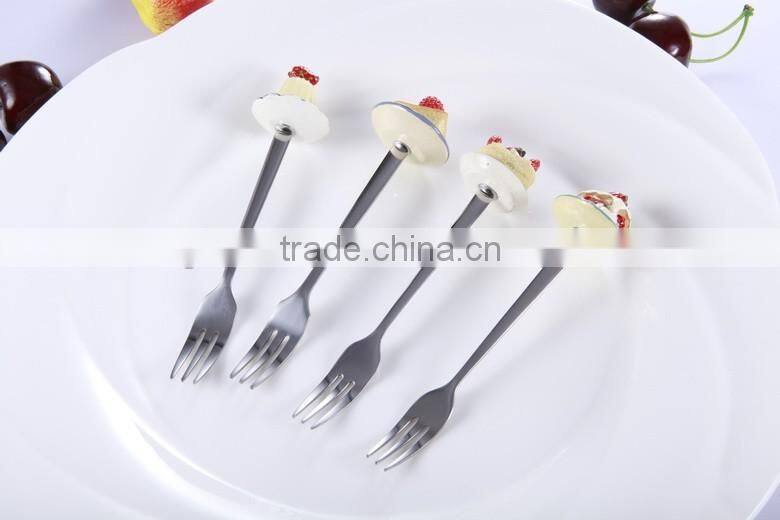 2016Christmas gifts/polyresin gift set/cutlery for gift, long handle dinner fork