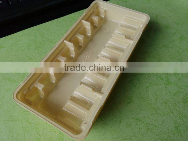 Plastic medical oral liquid packing tray with 8 dividers