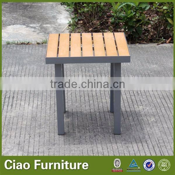 Plastic wood top outdoor end table for sun lounger