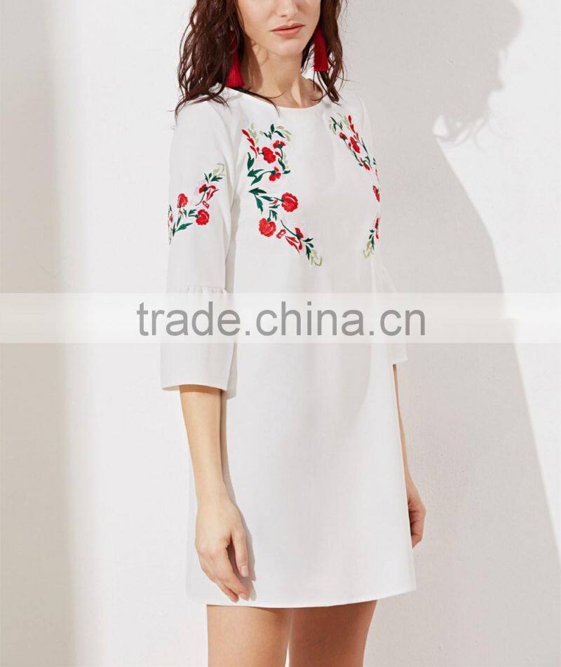 2017 High Fashion White Bell Sleeve Embroidered Tunic Dress