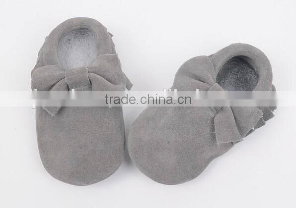 Classic design 100% suede baby moccasins with bow, bow moccains for baby