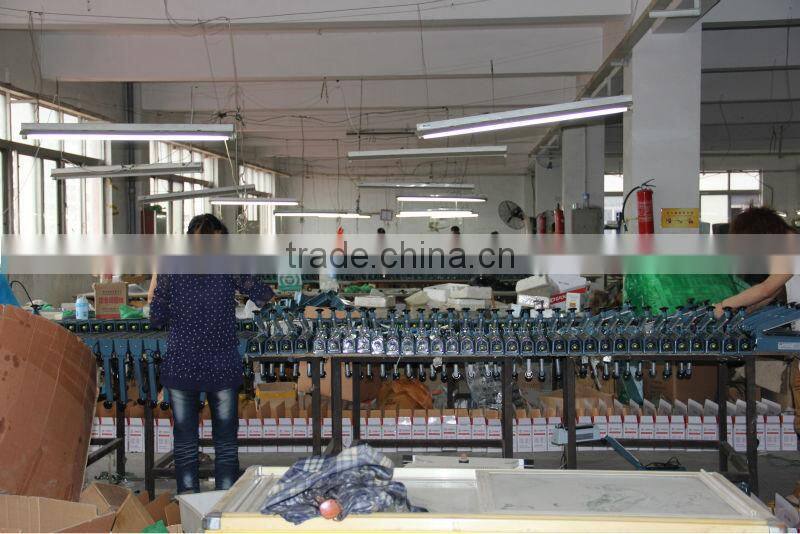 2015 new hot selling professional manual iron body hand heat press sealing machine