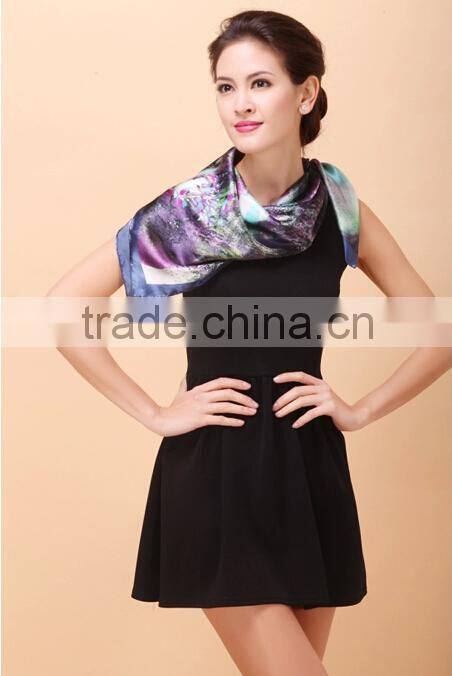 Customize 100%silk scarves with beautiful abstract printing