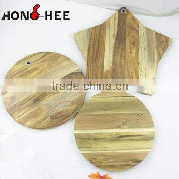 Natural Fashion Color Sustainable Cutting Board With 14cm Handle