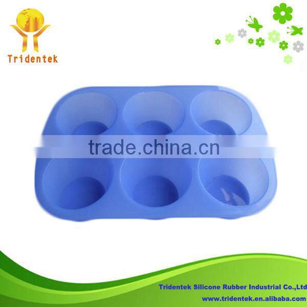 Durable and promotional 6 cup silicone cake mold
