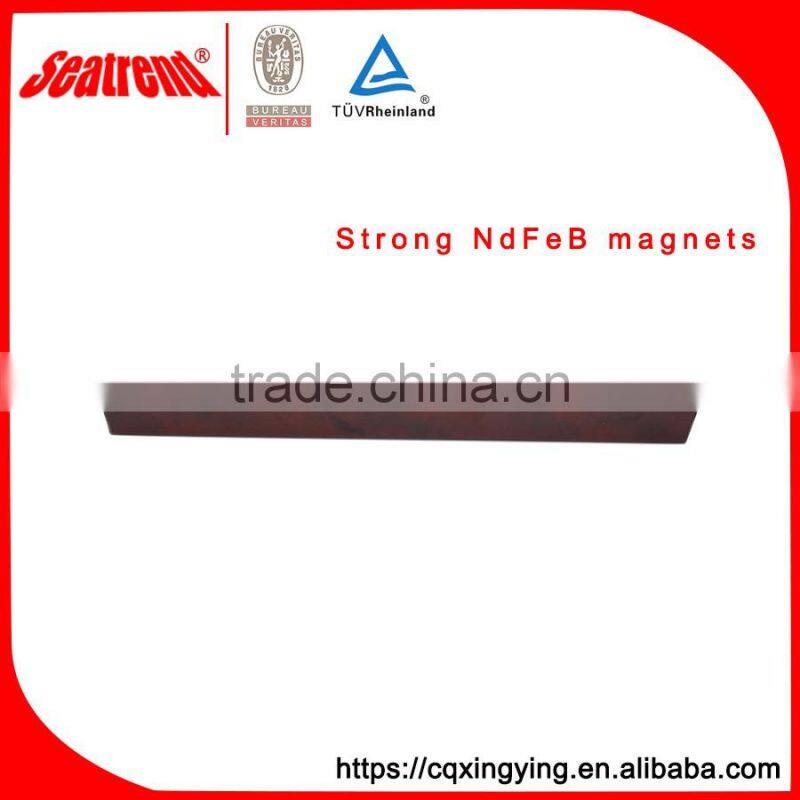 Customized packaging quality soild wood magnetic cutter frame