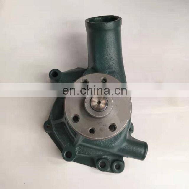 1136108190 Excavator EX200-1 water pump for engine parts 6BD1 water pump