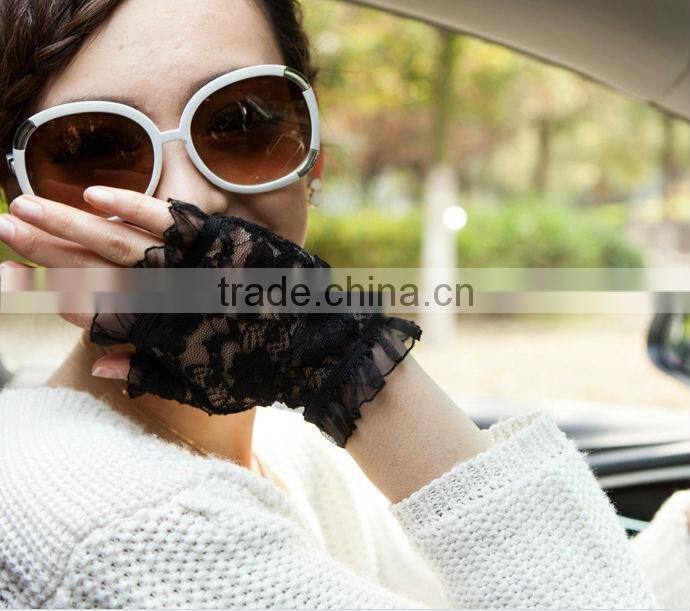 Fingerless cheap lace gloves for women to protect your hands from sun