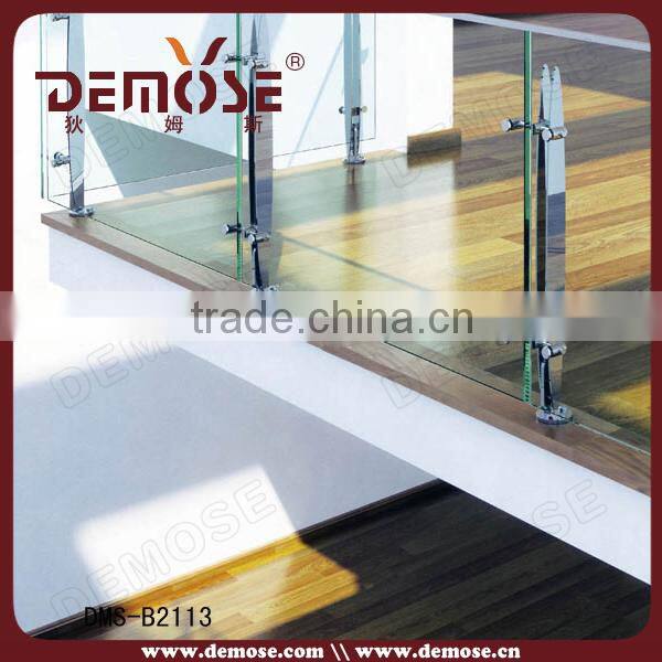 shopping malls interior glass railing design