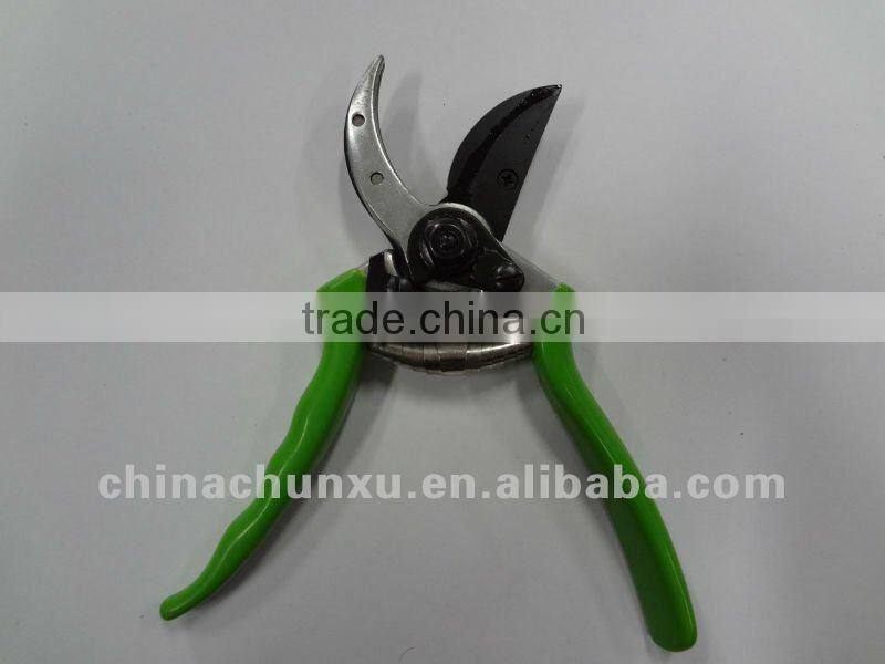 Garden pruner