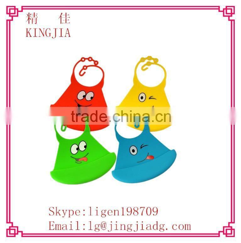 silicone plastic clear cute cartoon pattern baby waterproof bibs with crumb catcher pocket