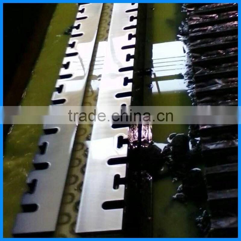 the fixation of the knife and as vibration isolator for Pressure Bar