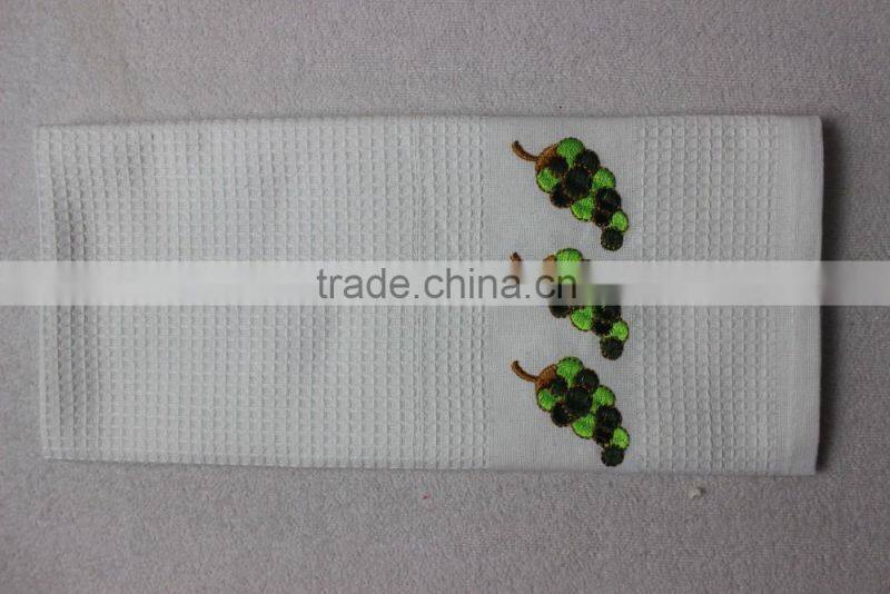 China wholesale waffle weave white cotton tea towels kitchen with embroidery