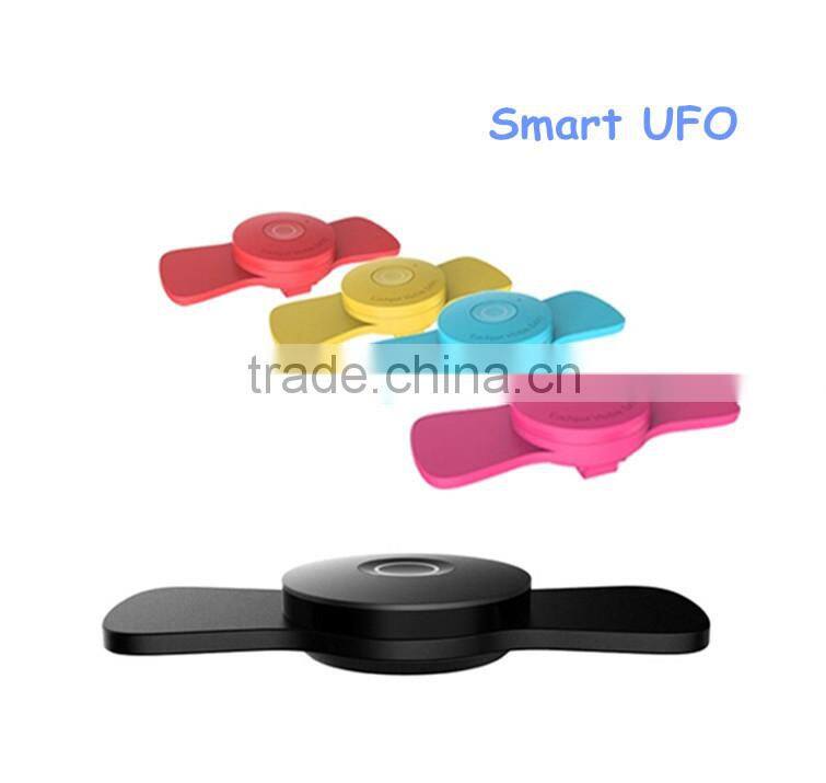 Best selling newest smart newest gps tracker for kids/old people with SOS alarm