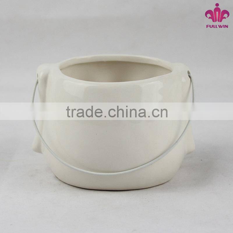 Ceramic hanging decoration with bunny design