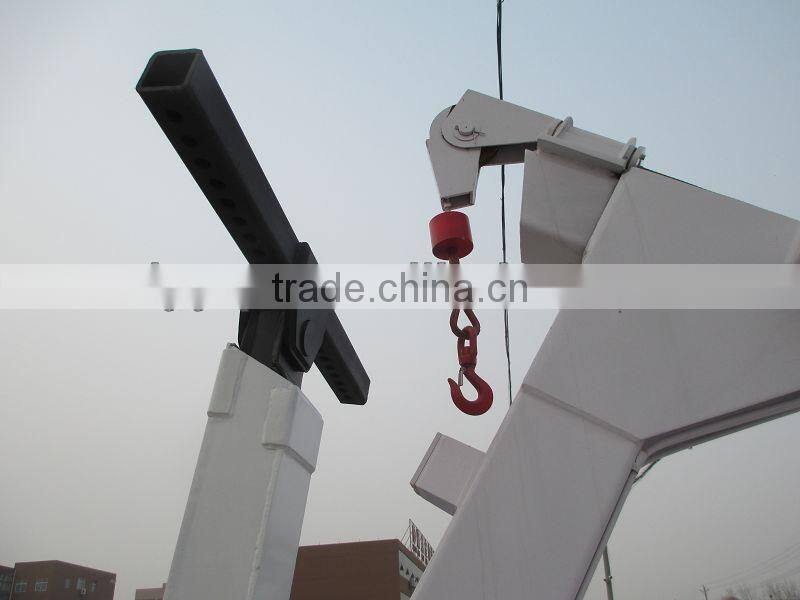 Dongfeng 4*2 road wrecker truck for sale