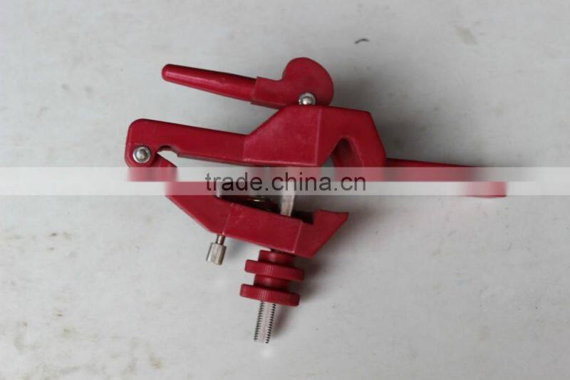 Overhead cable insulation layer stripper,hand insulation layer stripper