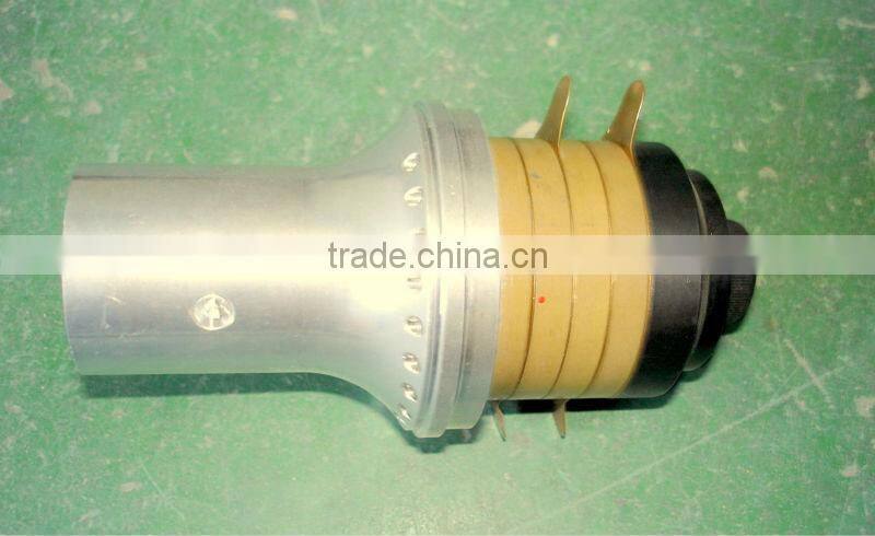 ultrasonic piezoelectric transducer