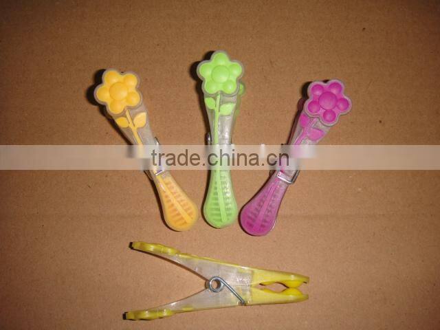 plastic colourful clothes hangers Plastic clothespin/clothes peg/clothes clip