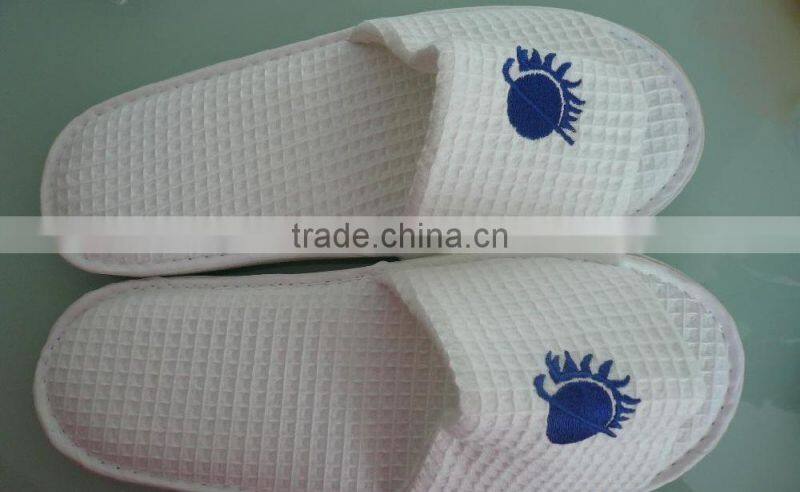 Star Hotel Embroidery Logo White Waffle Close Toe Eva Slipper