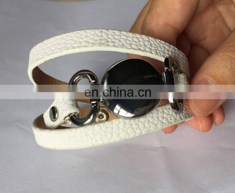 Thin leather wrap with Round plate Monogram Bracelet