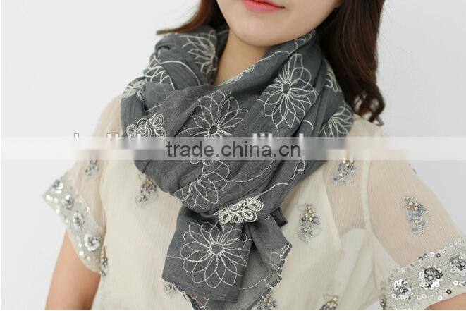 Wholesale Women Fashion Embroidery Spring Summer Cotton Scarves Shawls