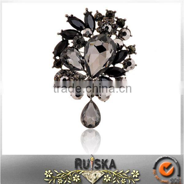 Black Acrylic And Rhinestone Cheap Wholesale Brooch