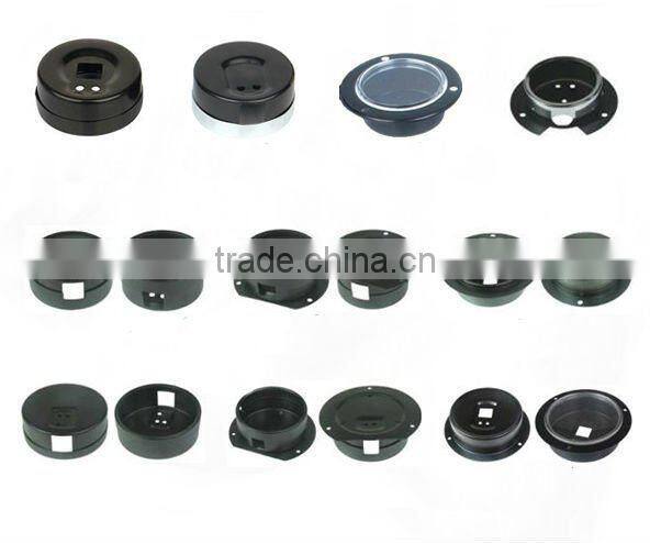 Bottom connection pressure gauge manometer for pneumatic system