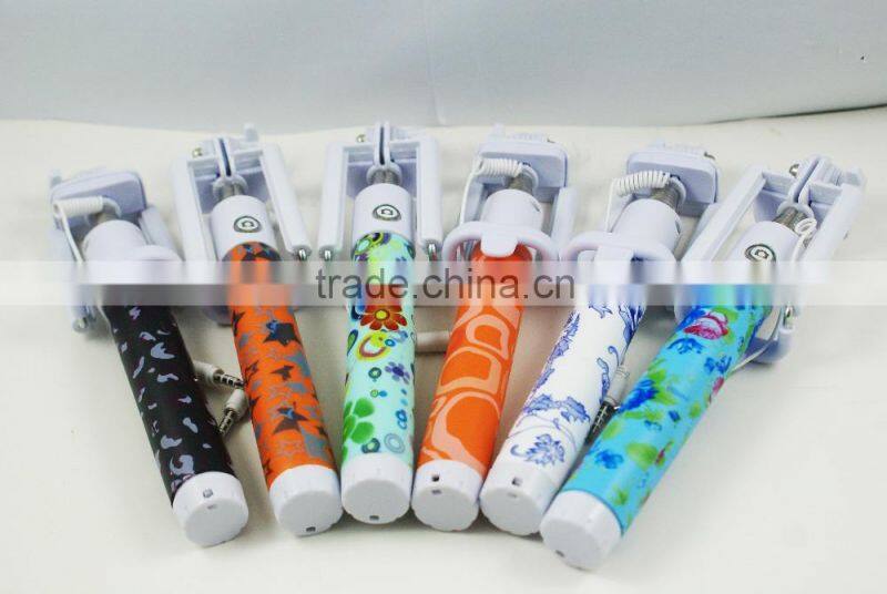 New Monopod Selfi Extendable Selfie Stick 3.5mm Wired with Holder Cartoon design For Samsung Iphone 6 self Monopod