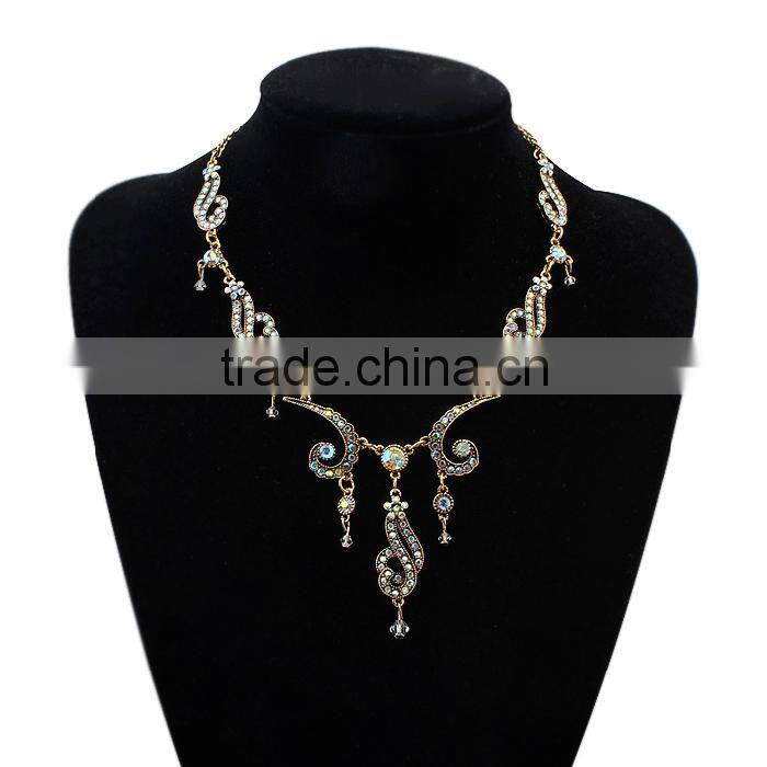 Wholesale women gold jewelry necklace, ladies luxury diamond necklace