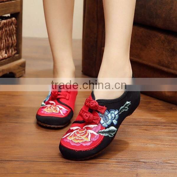 Middle Top Women Casual Cotton Shoes Buckle Chinese Style Flower Embroidered Elegant Ladies Canvas Flats Oxford Sole No logo