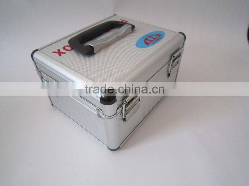 China factory price carrying medical paramedic doctors silver aluminum first aid kit box with blue dividers