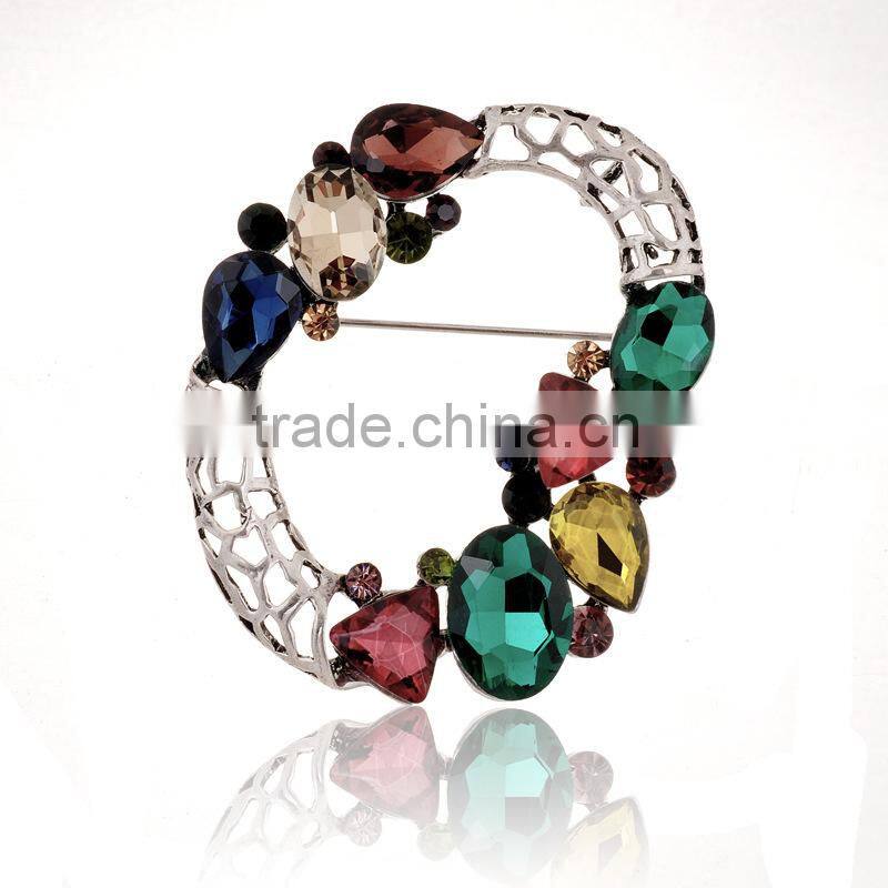 Beautiful Elegant Crystal Flower Brooches wholesale for wedding invitations