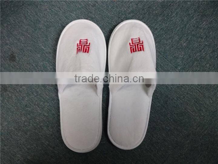 Cheap close and open toe chinese women embroidered slippers