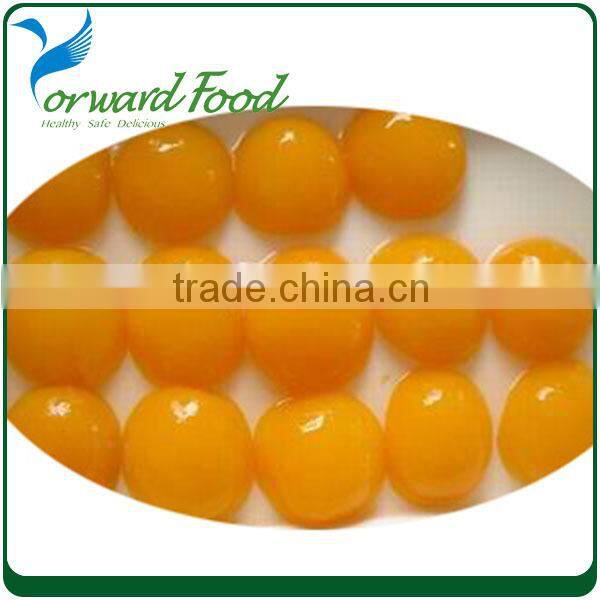 organic yellow peaches in glass jars