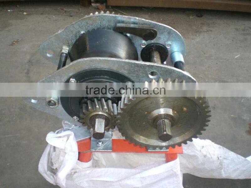 Hand Crank Strap Winch