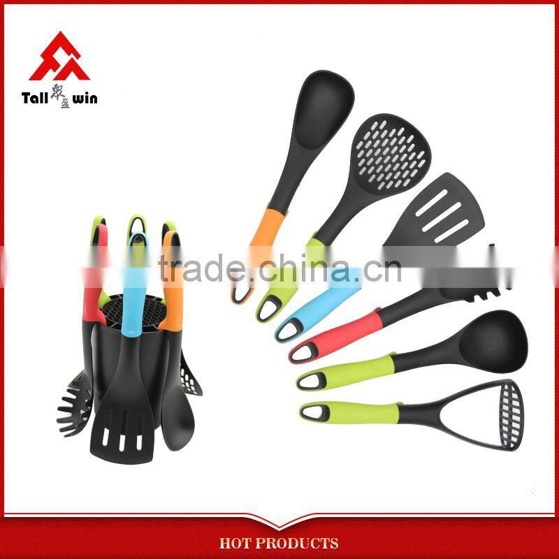 5 Piece Kitchen Utensils Tools Set Black Nylon 5Pc Set Includes Solid Spoon Slotted Spoon Slotted Turner Ladle & Masher With PP