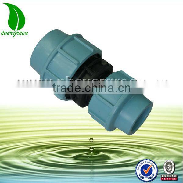 PP Compression reducing coupling for pe pipe
