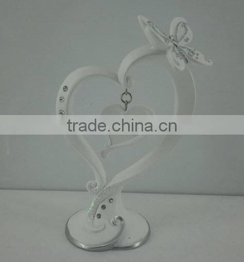 wedding decoration butterfly with heart cake stand