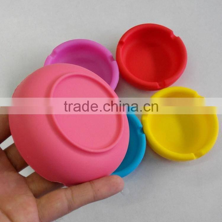 Hot selling promotional gift silkscreen printing round silicone ashtray