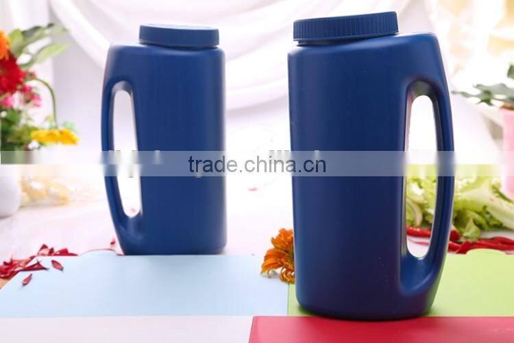 Plastic 2L salt spreader snow melt tool