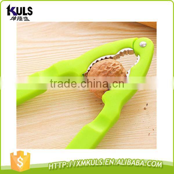 Creative kitchen tools crab tool Plastic walnut crab clip