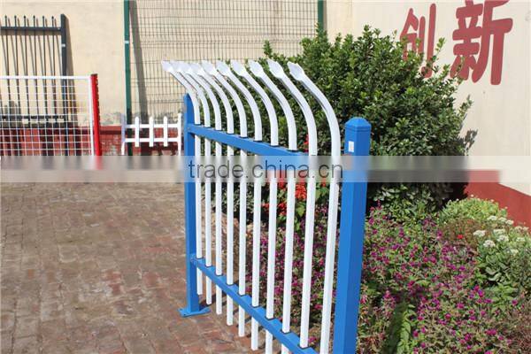 Powder coated metal fencing panles