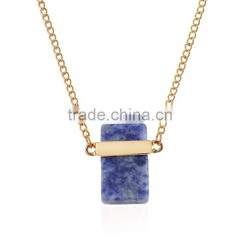 Wholesale Fashion Gold Chain Jewelry Pink Natural Stone Pendant Necklace