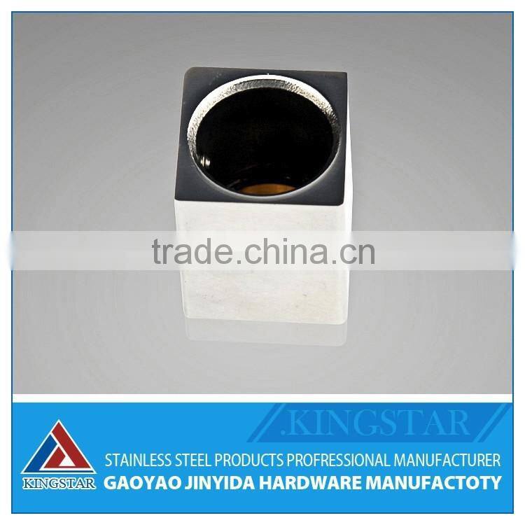 Factory selling well metal glass connectors.